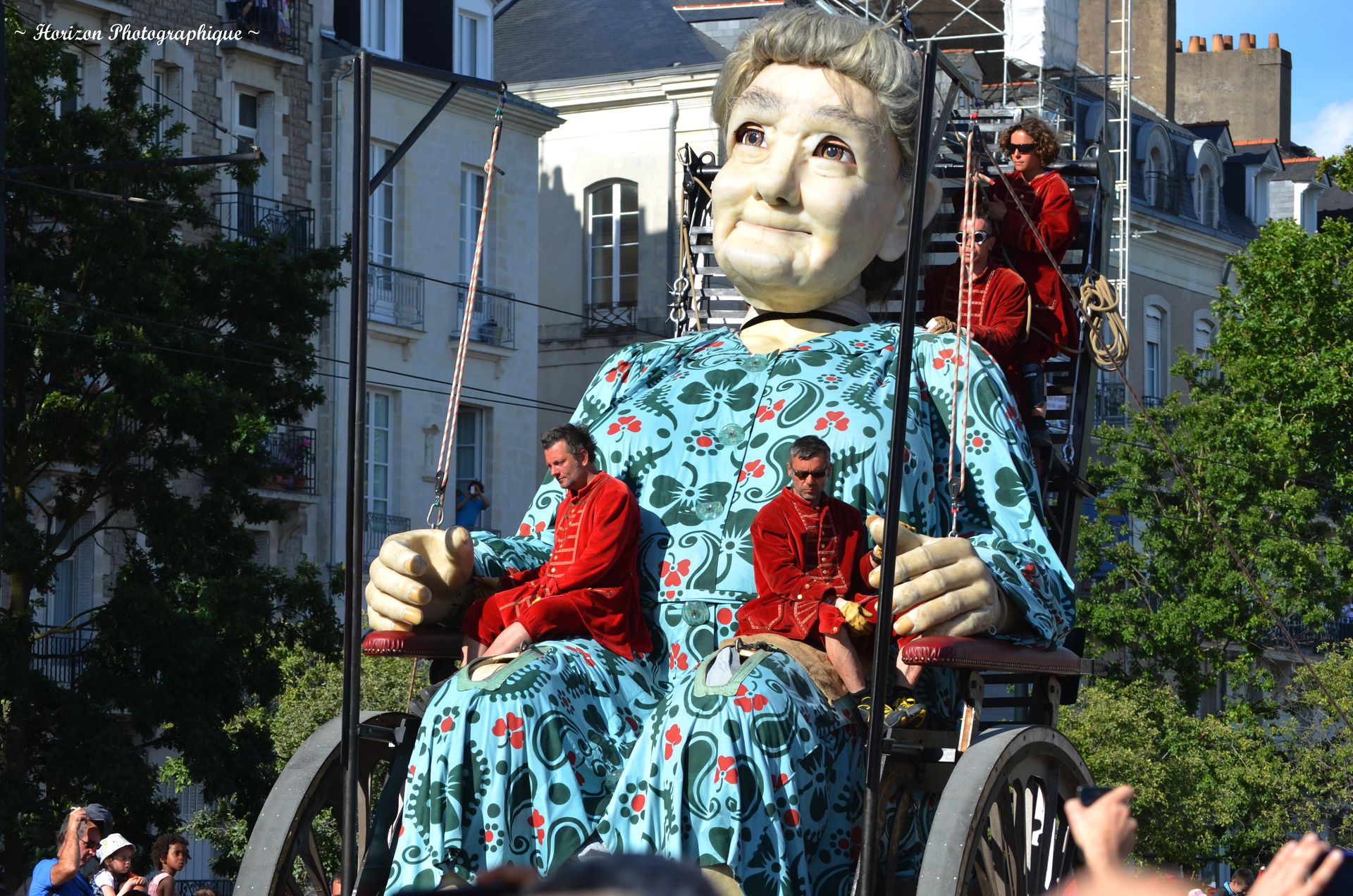 ROYAL DE LUXE - LE MUR DE PLANCK NANTES 