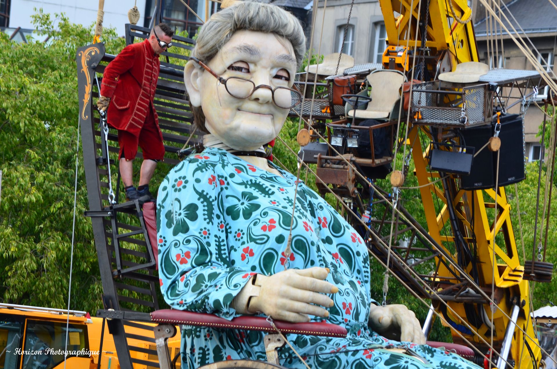 ROYAL DE LUXE - LE MUR DE PLANCK NANTES 