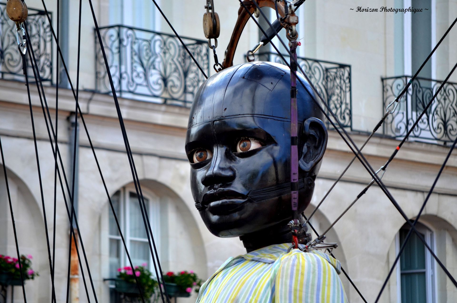 ROYAL DE LUXE - LE MUR DE PLANCK NANTES 