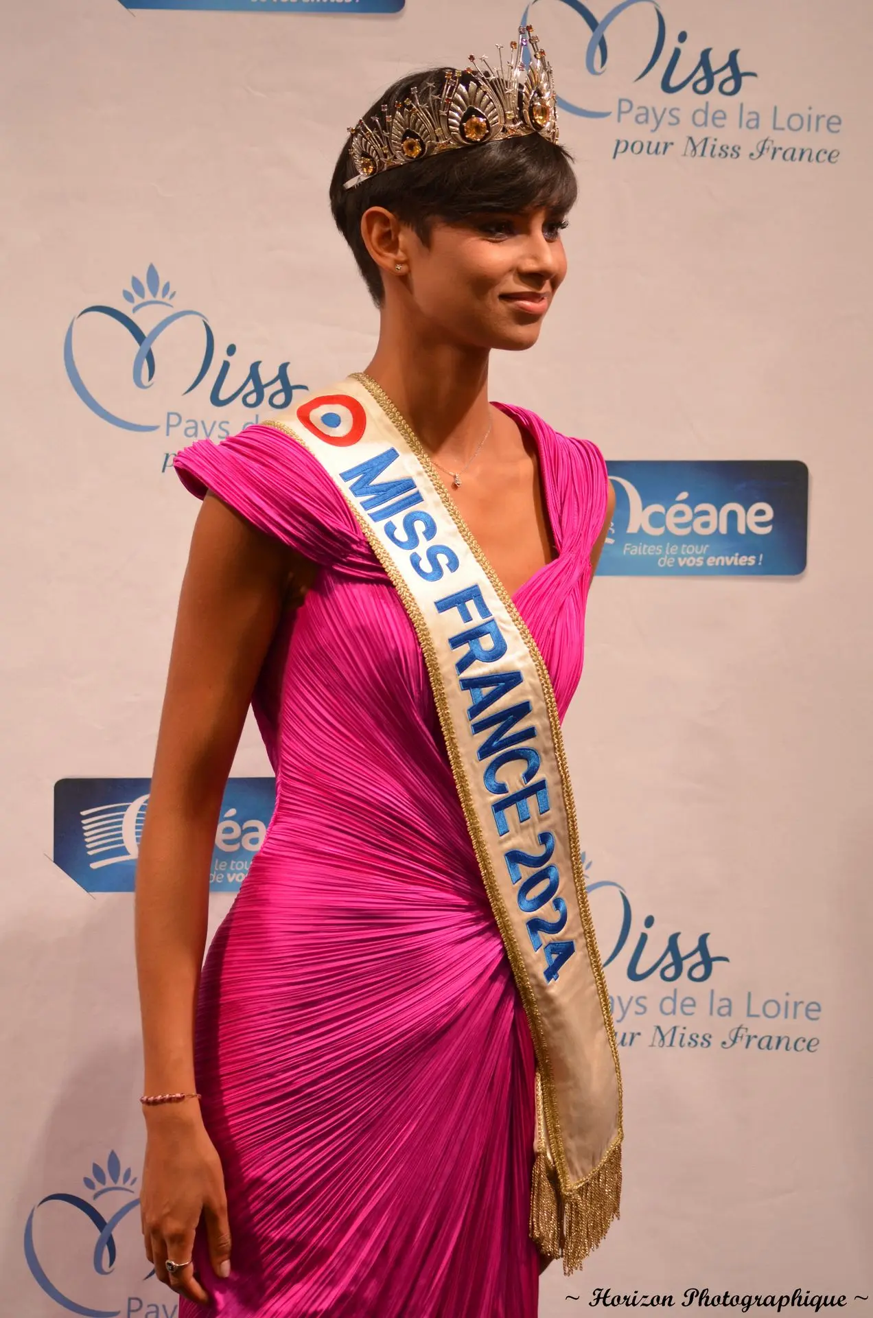 MISS FRANCE - ÈVE GILLES MISS FRANCE 2024